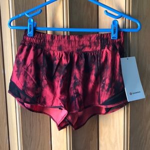 Lululemon - Hotty hot shorts